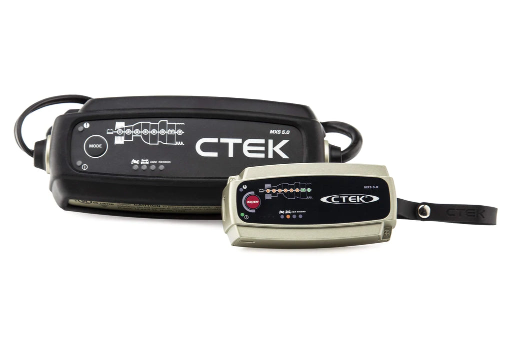 CTEK 40-206 MXS 5.0-12 Volt Battery Charger and Maintainer with 56-915  Black Bumper Accessory